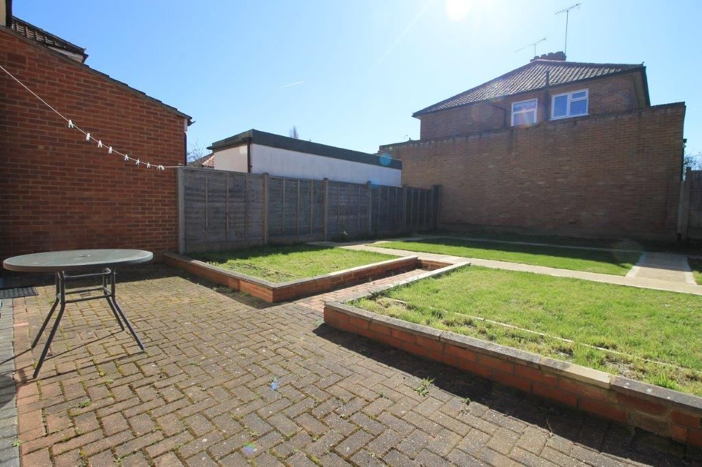 Property photo 3 of 15