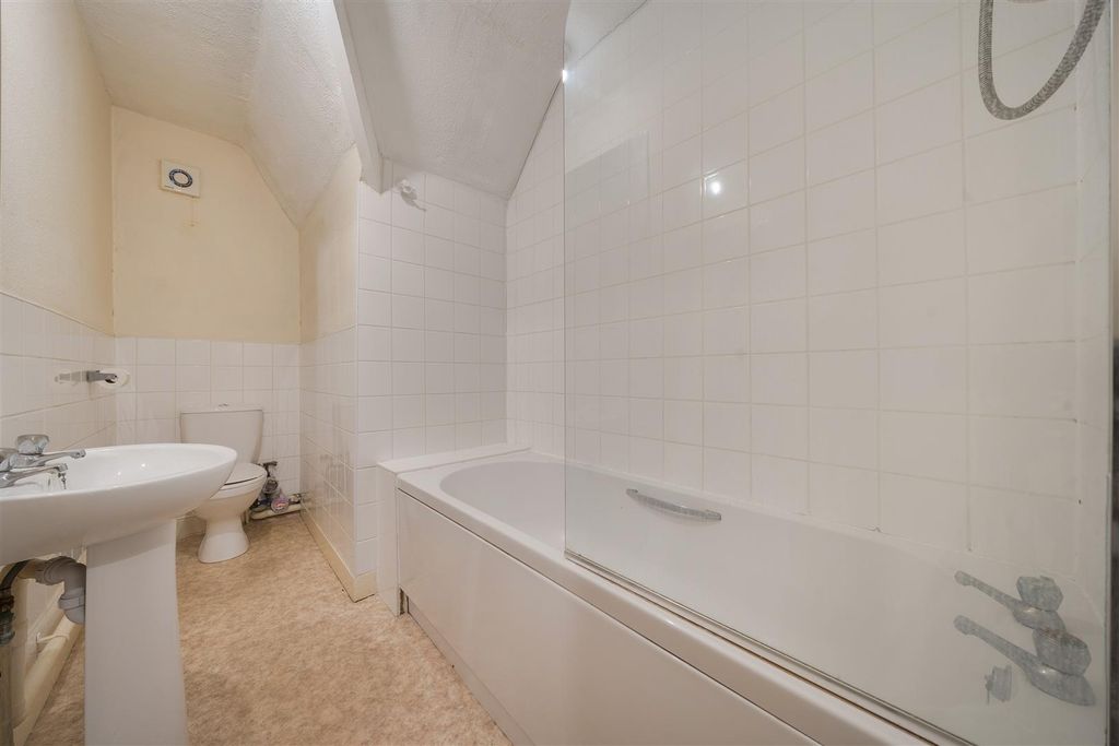 Additional image 8 of 1 bed flat for saleDe Parys Avenue, Bedford MK40