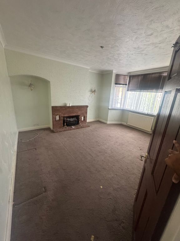 Property photo 1 of 10 5 Bedroom House To Let