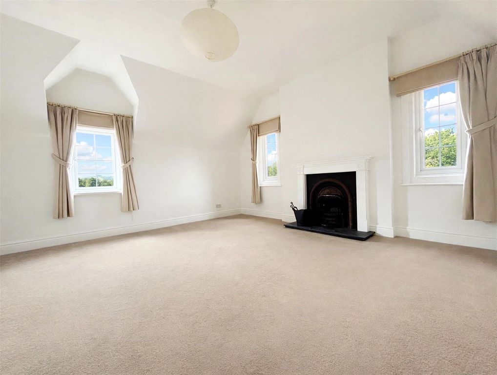 Property photo 1 of 8 Picture No. 05