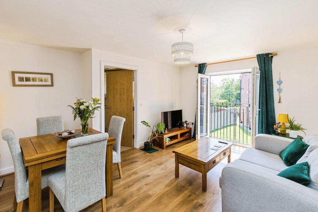 Property photo 2 of 24 Pbox-Img.Jpg