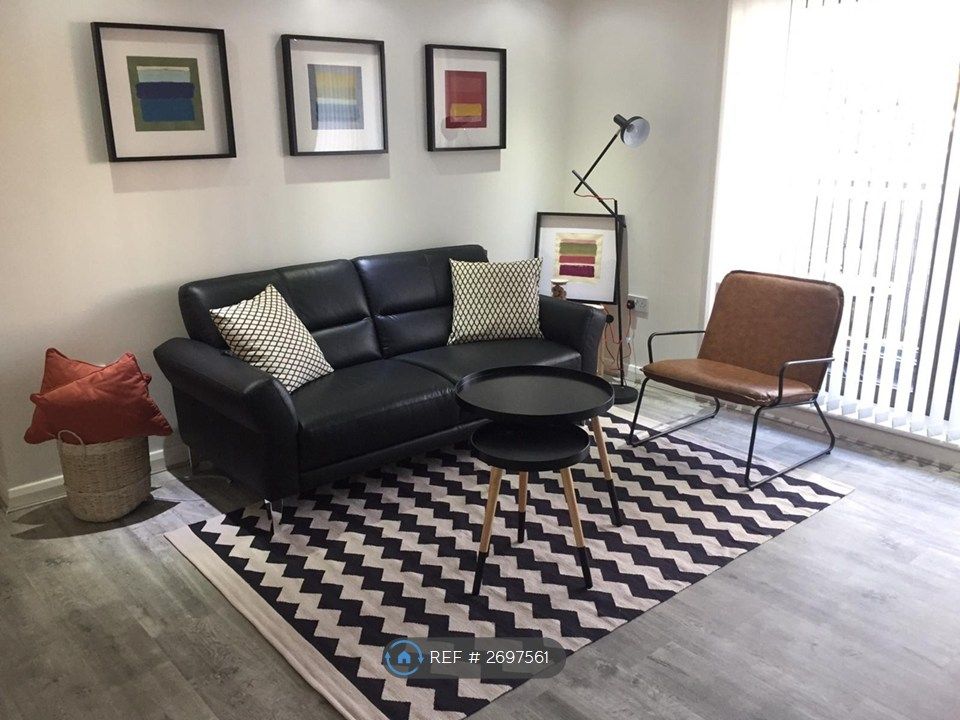 Property photo 1 of 22 Living Room / Reception