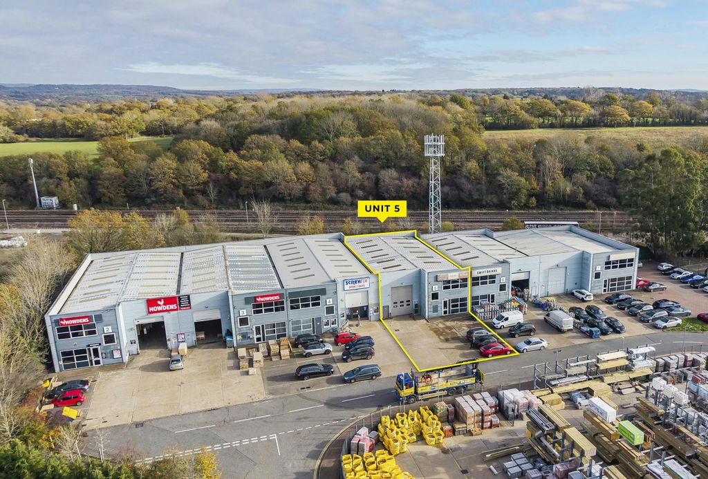 Property photo 1 of 7 Orchard Trade Park (Unit 5)_077 Annotated.Jpg