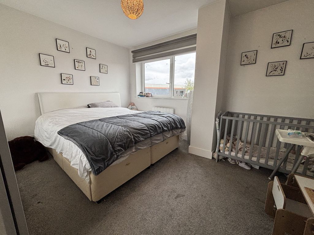 Property photo 3 of 5 Photo 1