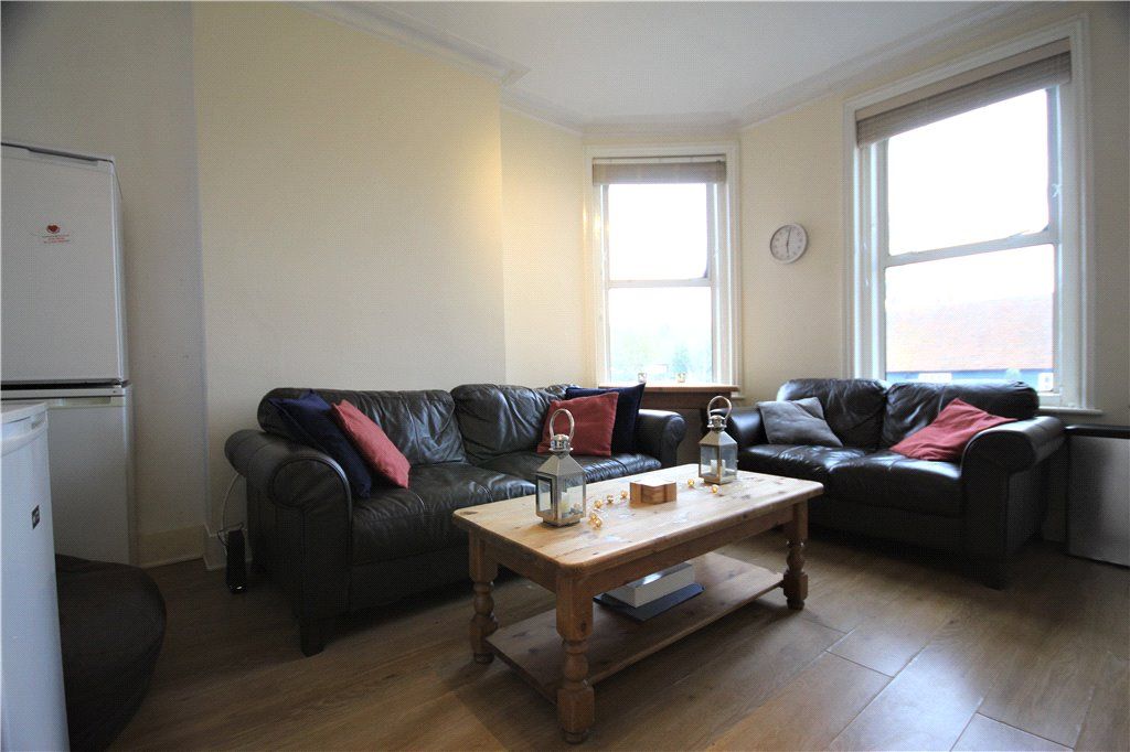 Property photo 2 of 8 Reception