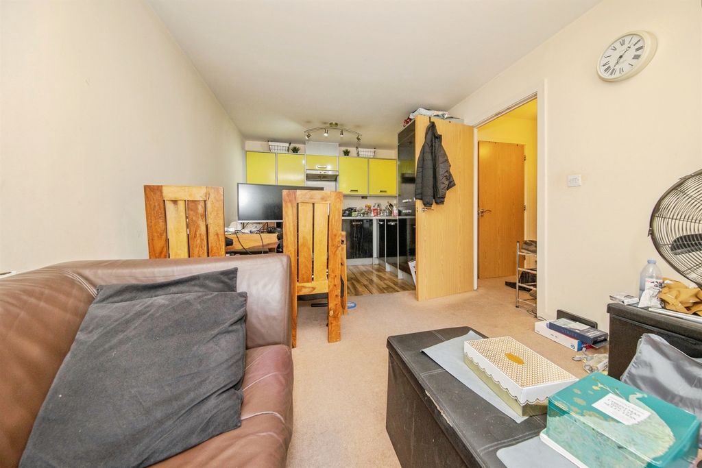 Property photo 2 of 7