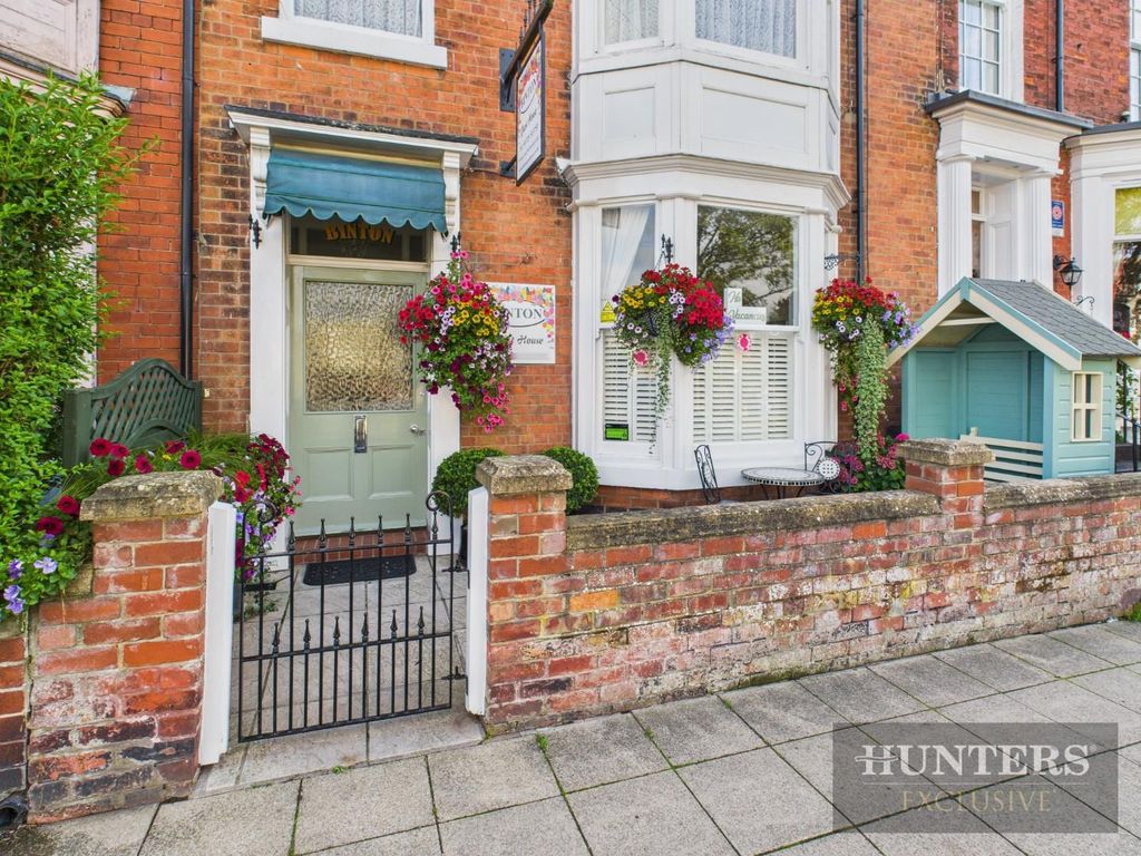 Property photo 1 of 21 Front