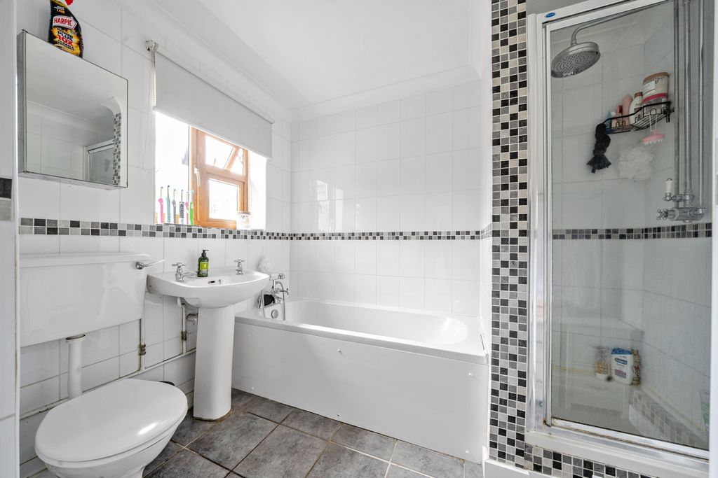 Property photo 2 of 21 1364469-13-68E795F6379Fb