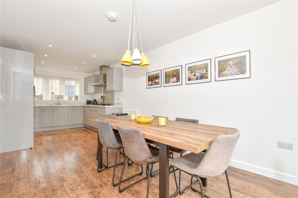 Property photo 3 of 12 Kitchen/Diner