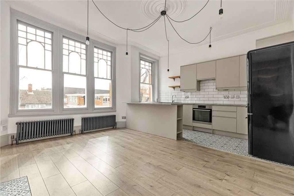 Property photo 2 of 12 Picture No. 08