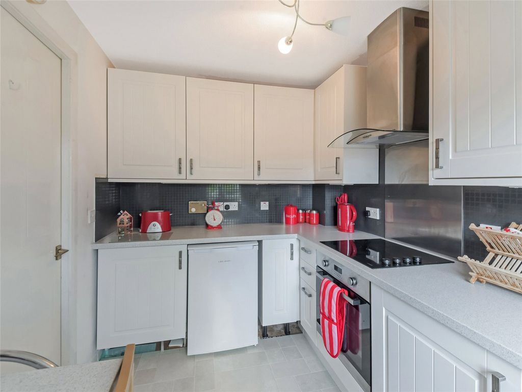 Property photo 3 of 22 Kitchen