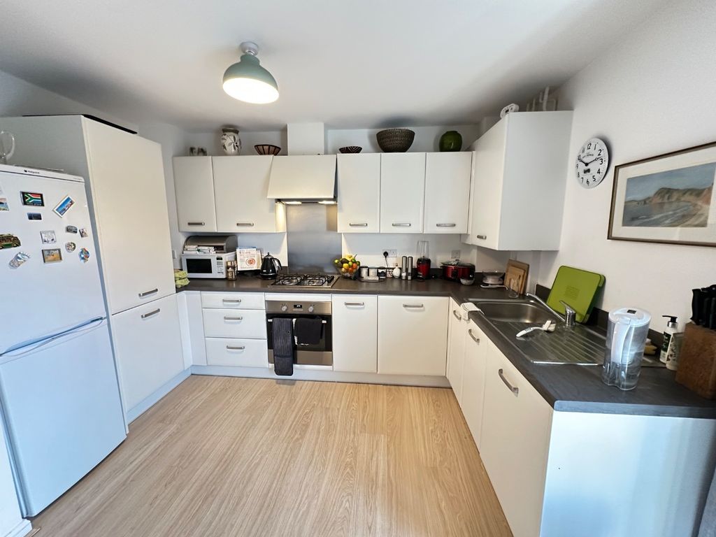 Property photo 3 of 8 4885062