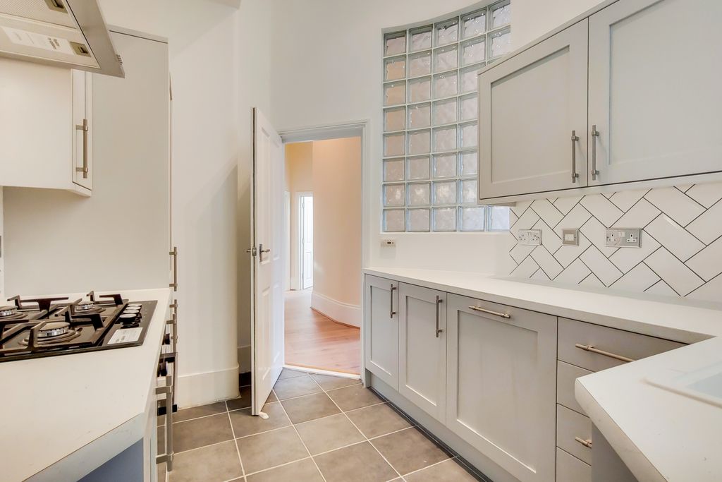 Property photo 2 of 8 2_Kitchen-1