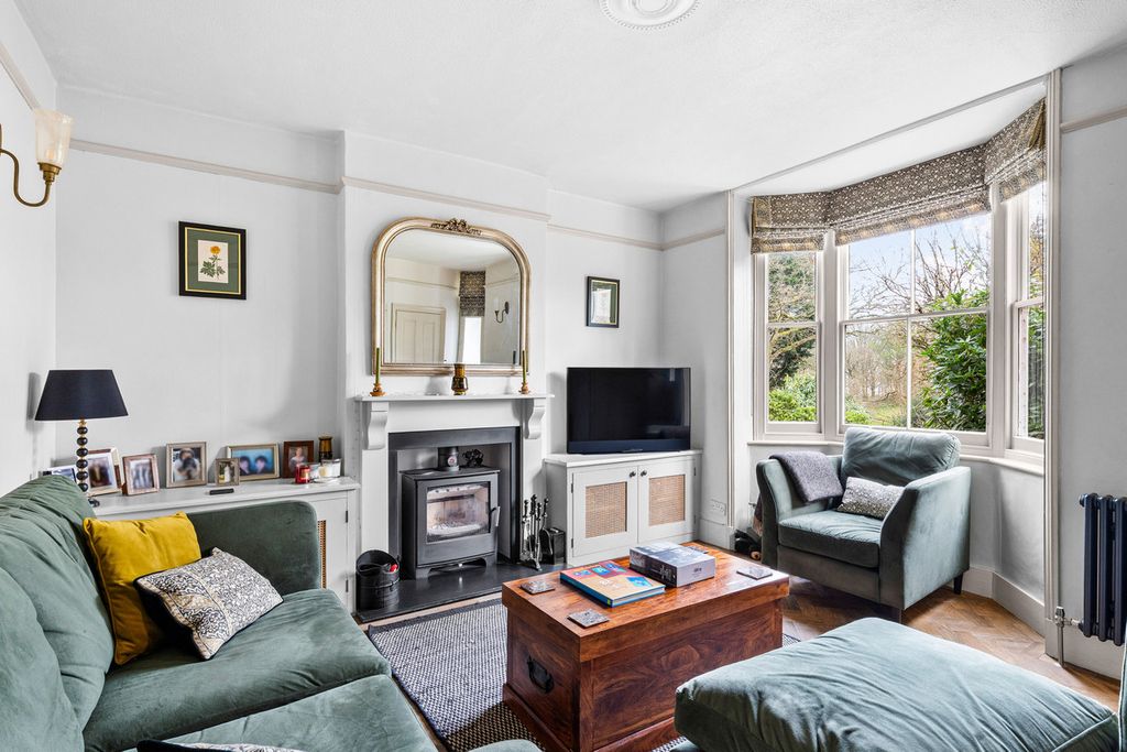 Property photo 3 of 19