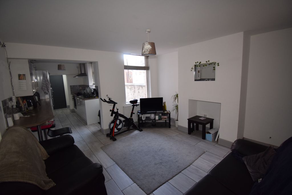 Property photo 2 of 4