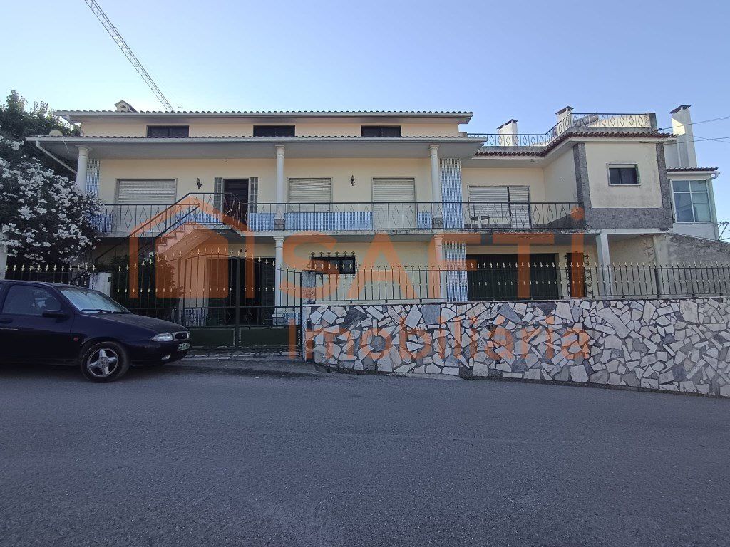 Property photo 1 of 53