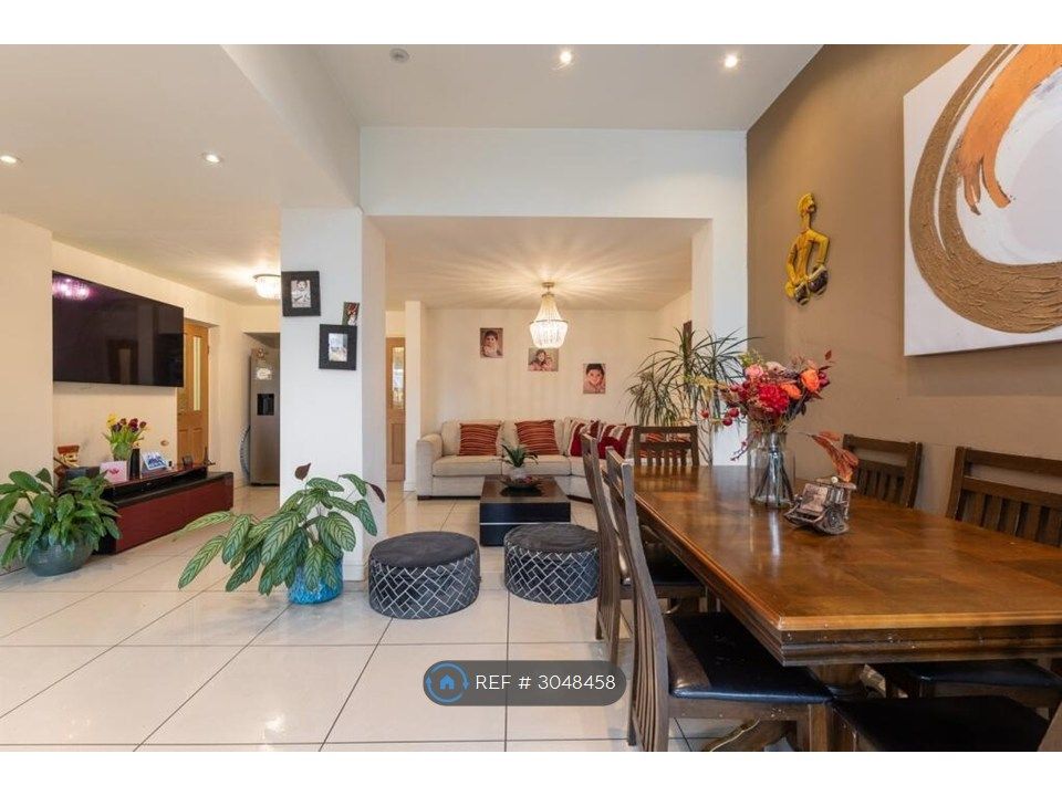 Property photo 2 of 31 Open Plan Diner