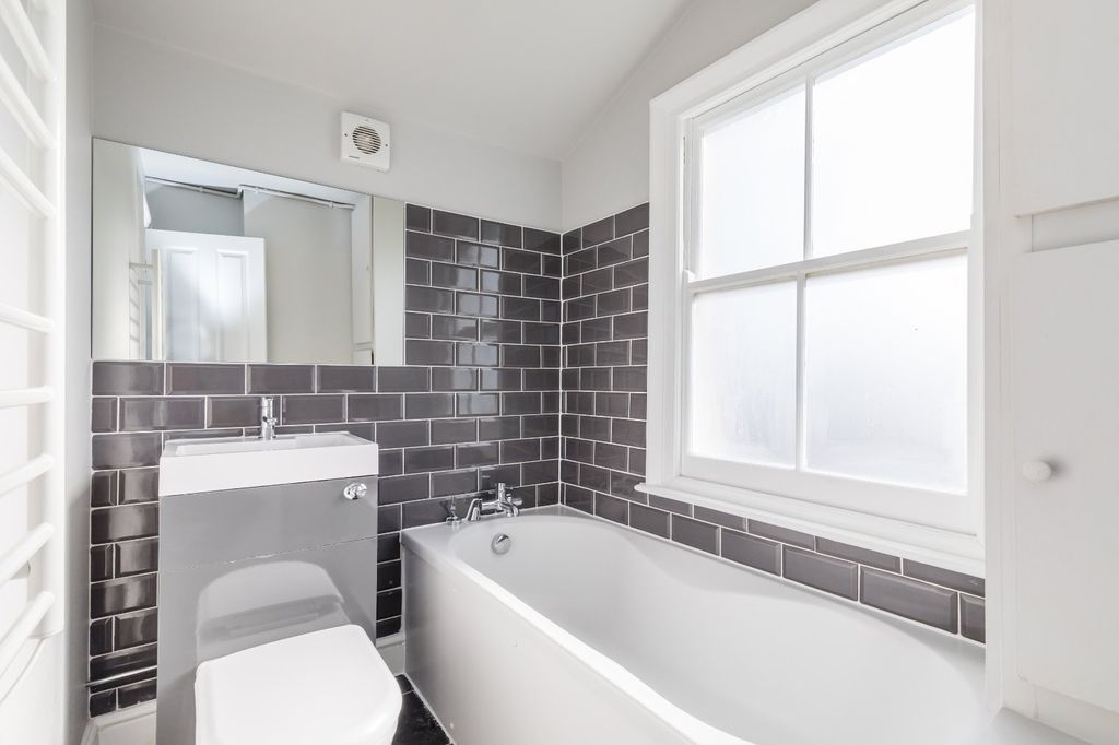 Property photo 3 of 10 Picture No. 01