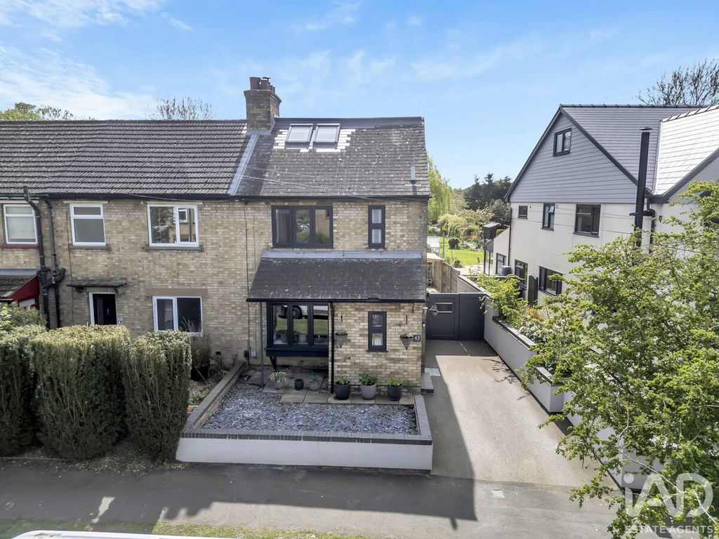 Property photo 1 of 42