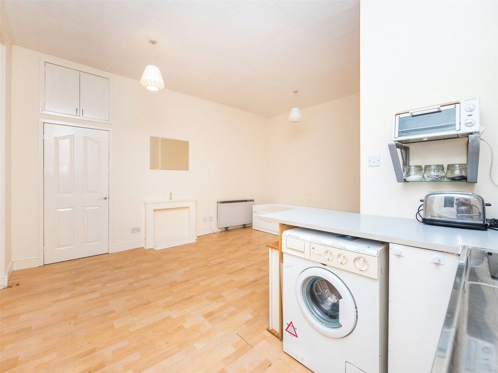 Property photo 2 of 11 Photo 2