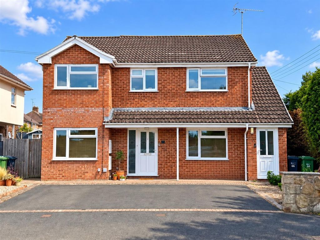 Property photo 1 of 18