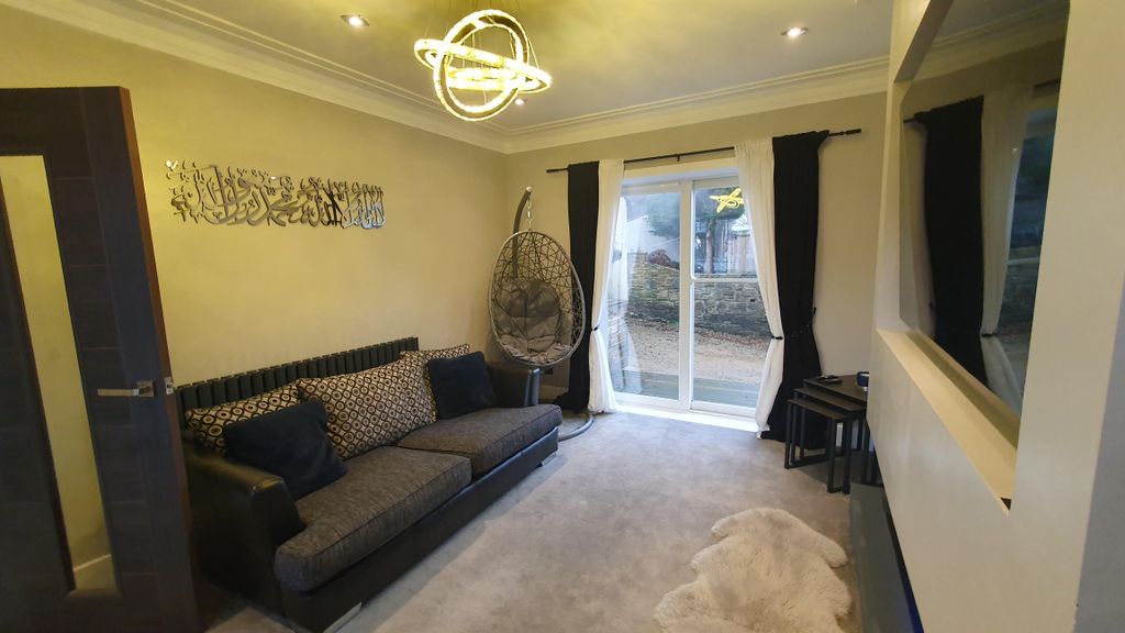 Property photo 3 of 26