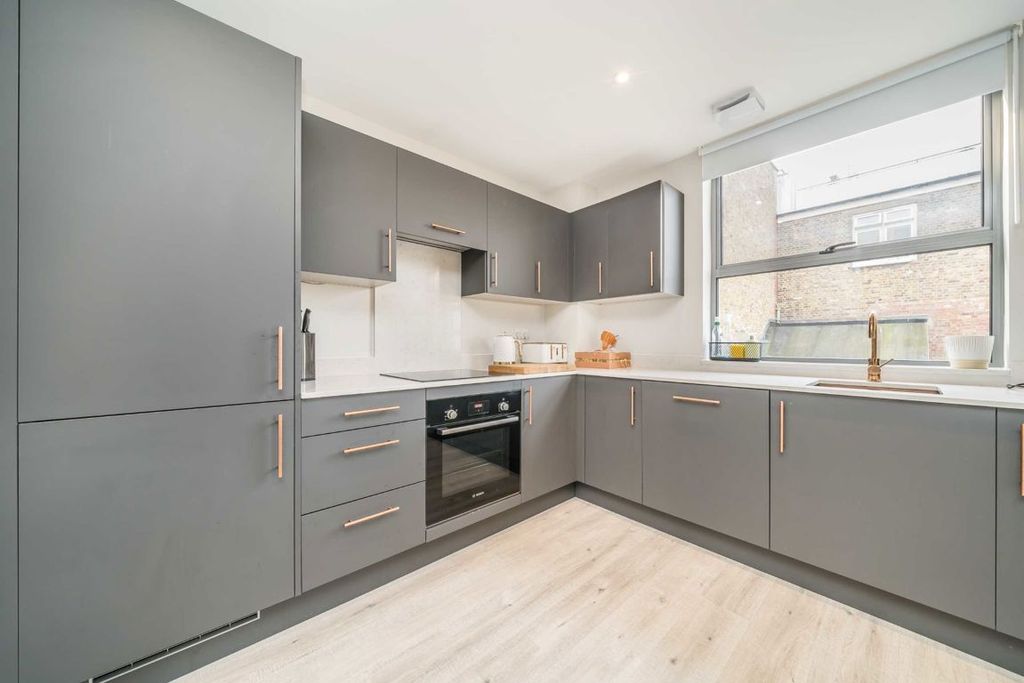 Property photo 3 of 5