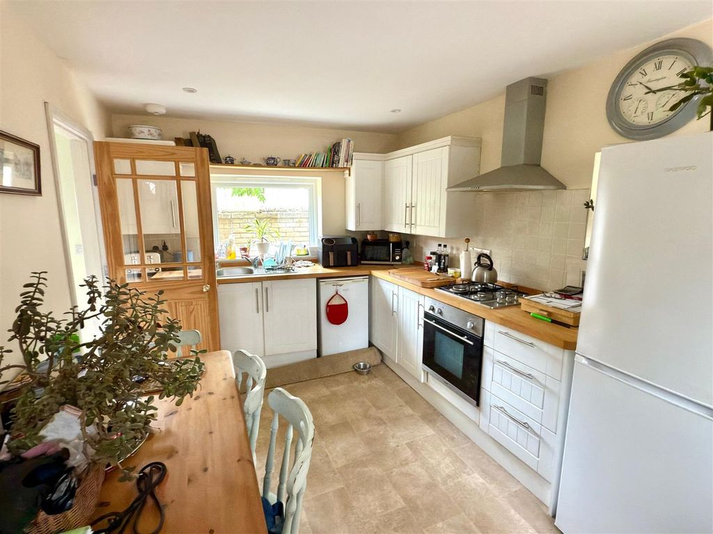 Property photo 3 of 9 Kitchen Diner.Jpg