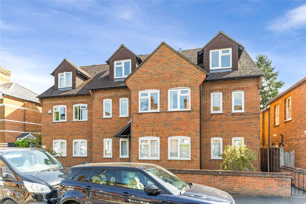 Property photo 1 of 8 Glade Road Frontage