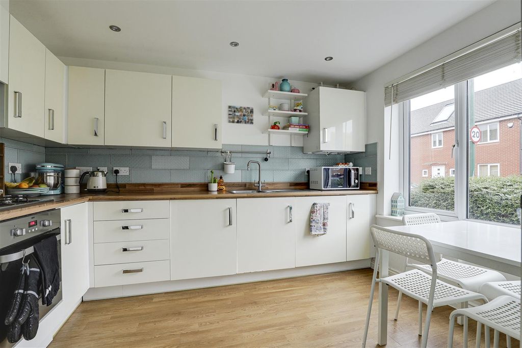 Property photo 3 of 20 10.Jpg