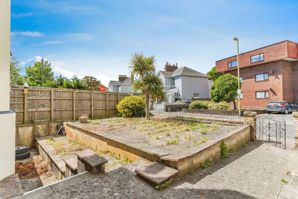 Property photo 2 of 17 Photography