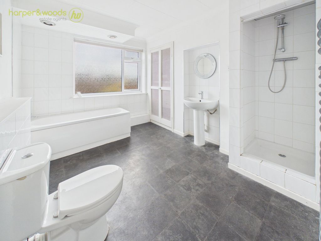 Property photo 3 of 38