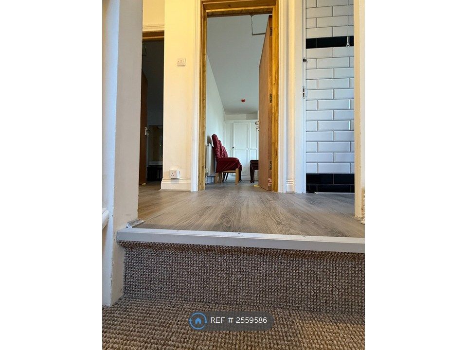 Property photo 3 of 28 Hallway