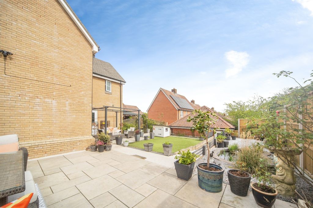 Property photo 2 of 23