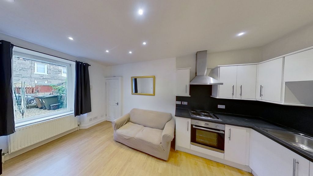 Property photo 2 of 11 Photo 2