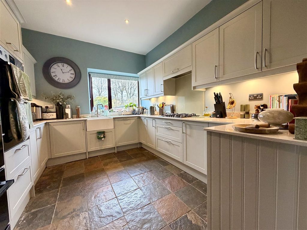 Property photo 2 of 25 Image00018.Jpeg