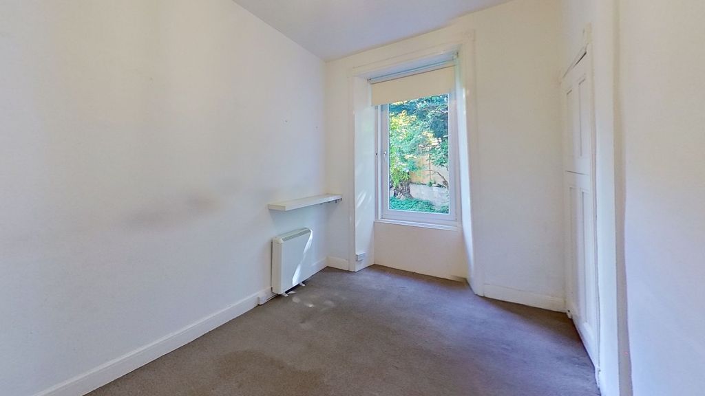 Property photo 3 of 8 Photo 3