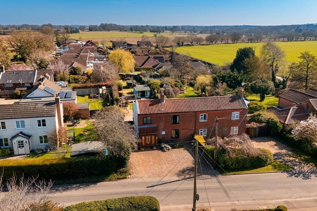 Property photo 2 of 26