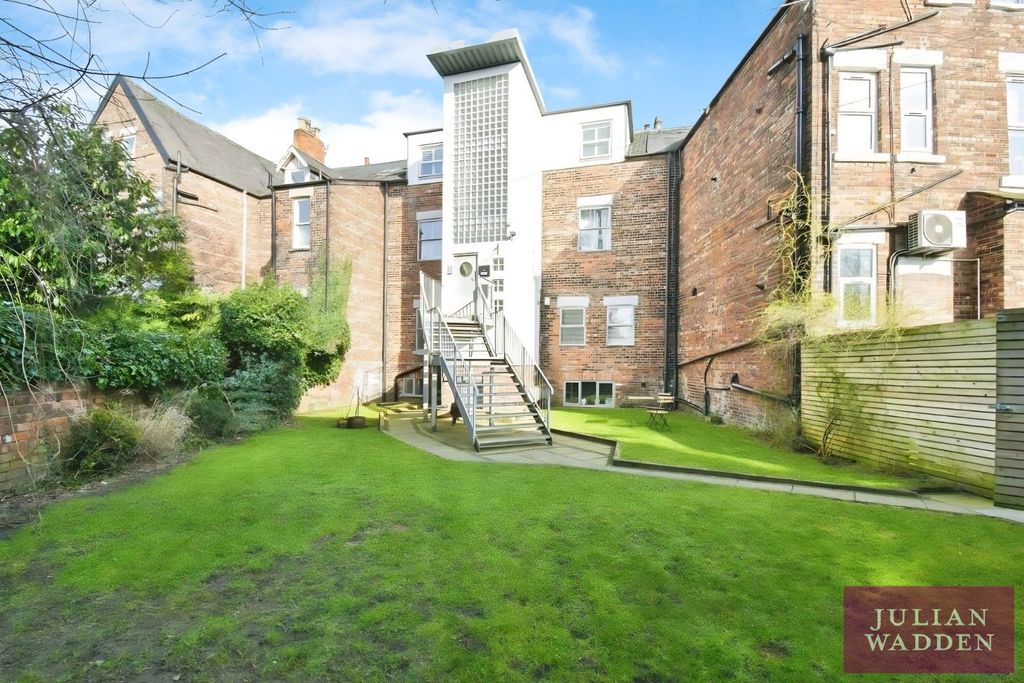 Property photo 1 of 15 Picture No. 18