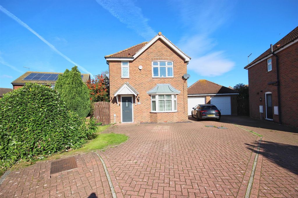 Property photo 1 of 24 Rise Close, Long Riston (1).Jpg