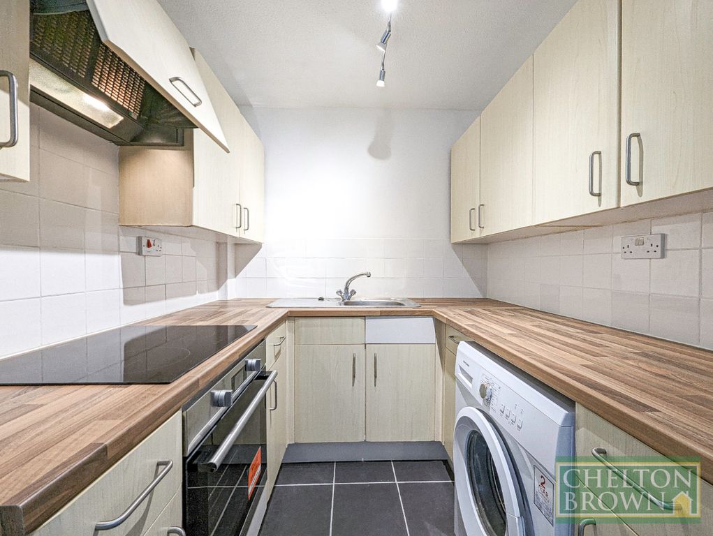 Property photo 2 of 23 Kitchen