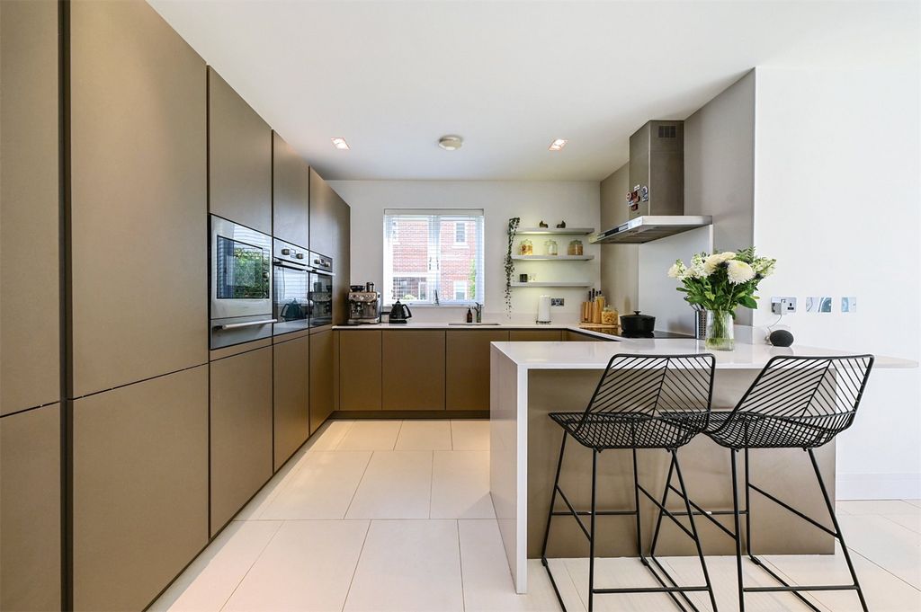 Property photo 3 of 18 Picture No. 17