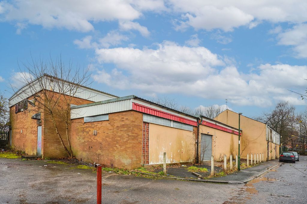 Property photo 1 of 8