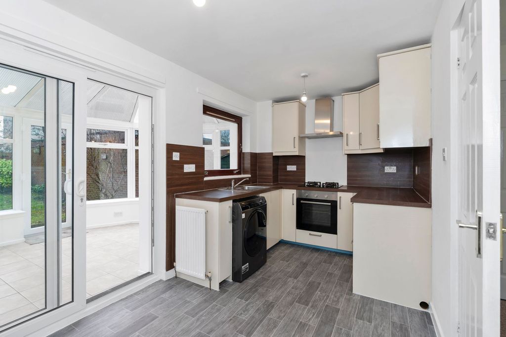 Property photo 2 of 27 Kitchen/Diner