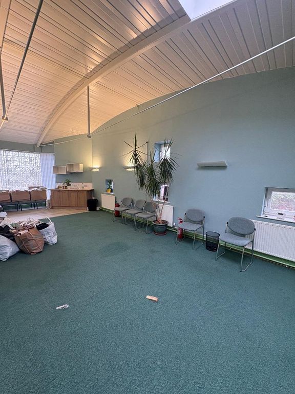 Property photo 3 of 6 Photo 5