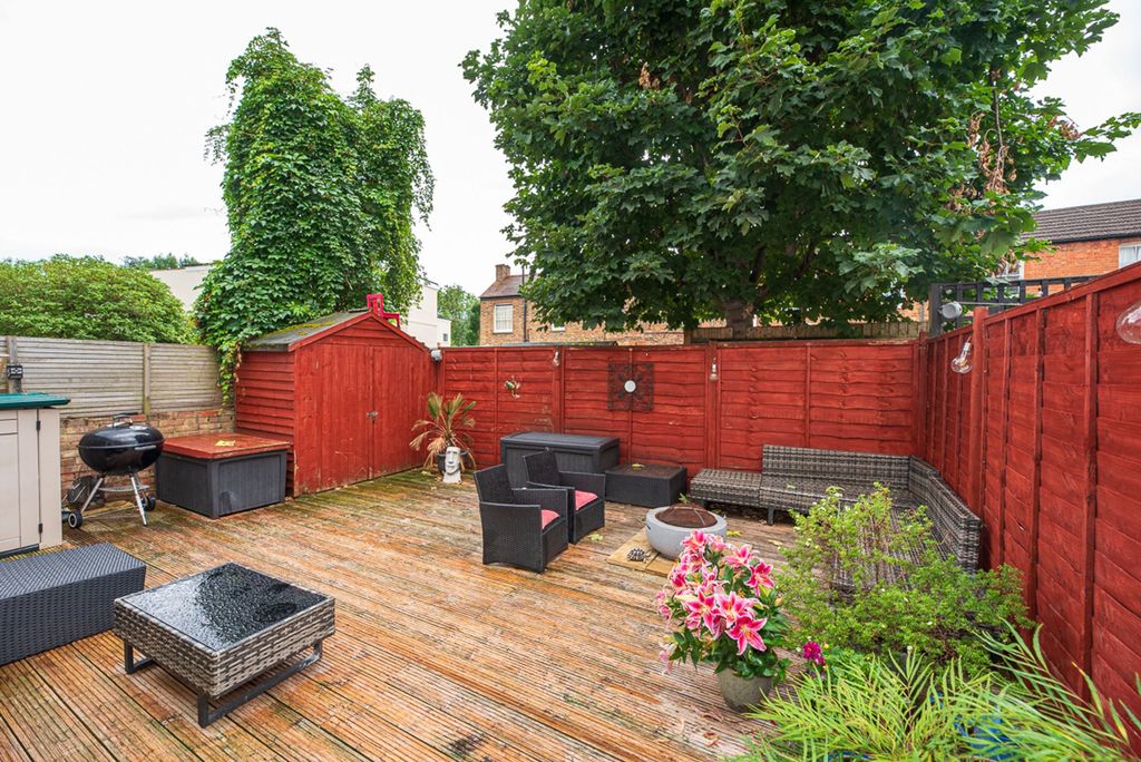 Property photo 2 of 10