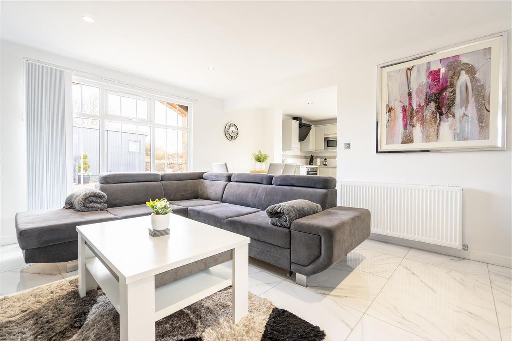 Property photo 3 of 15 Red Kite Cottage