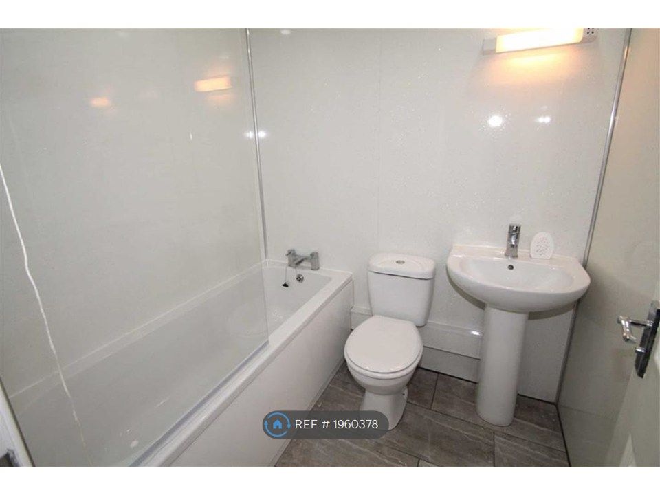 Property photo 2 of 5 Bathroom