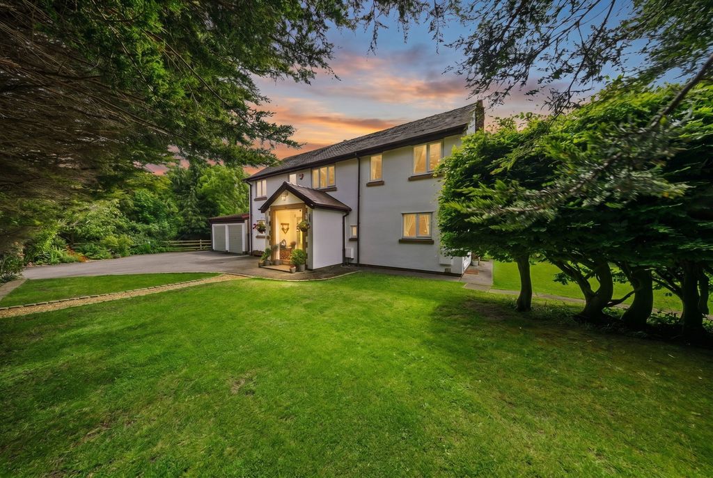 Property photo 2 of 88