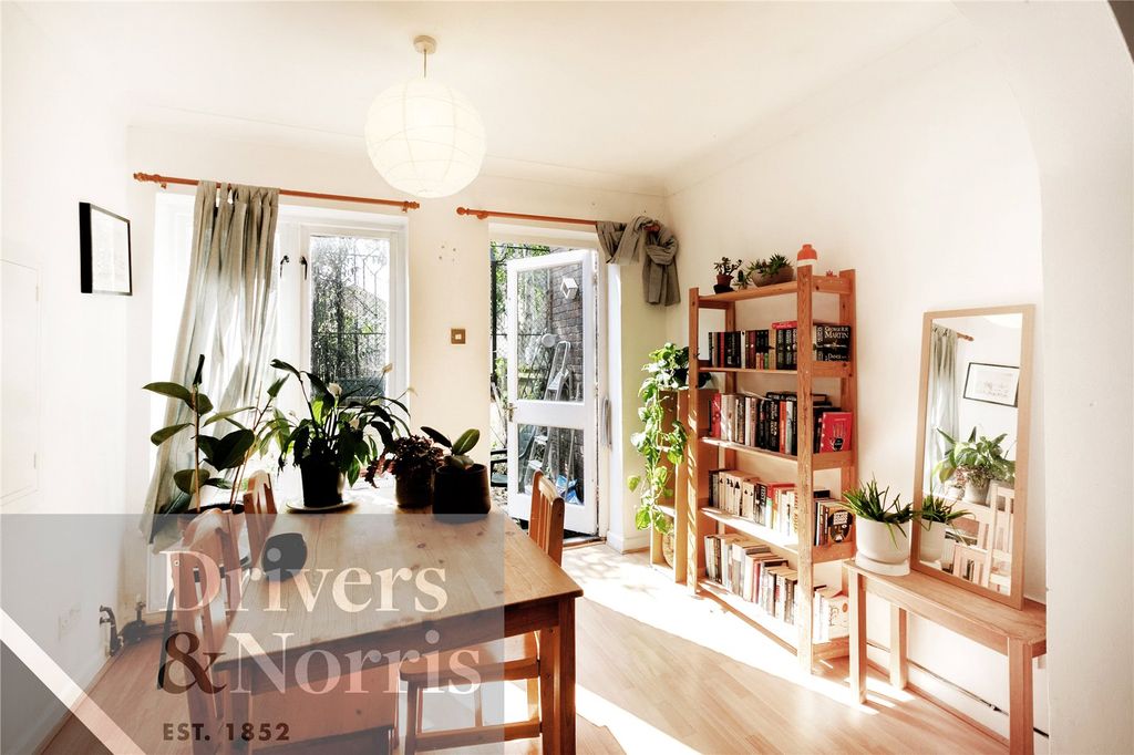 Property photo 1 of 11 Picture No. 19
